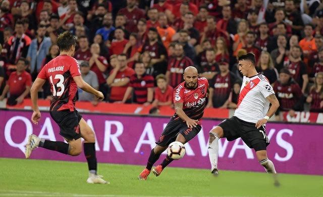 国际比赛日突围战来临；拜仁慕尼黑围绕欧冠绝杀压哨；更衣室稳定；心理建设被强调的简单介绍